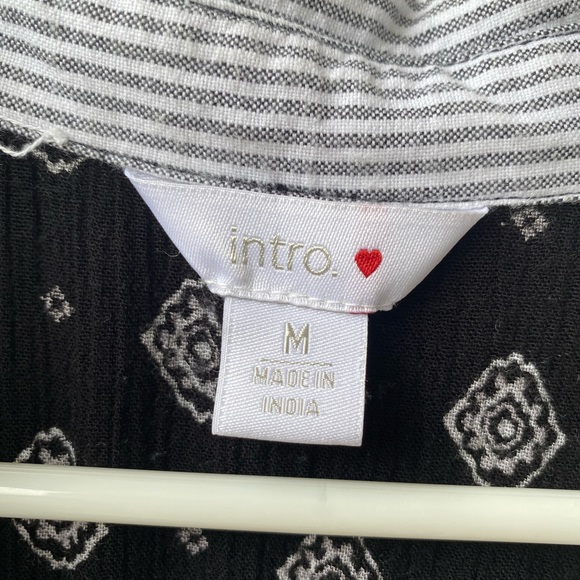 Intro Short Sleeve Blouse With Button & Collar, M - Picture 3 of 13